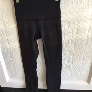 Black Lululemon wunder under. Size 2